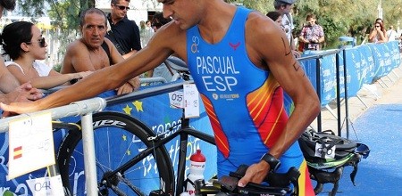 Jordi Pascual Sales, triatleta élite, licenciado en educación física (INEF).